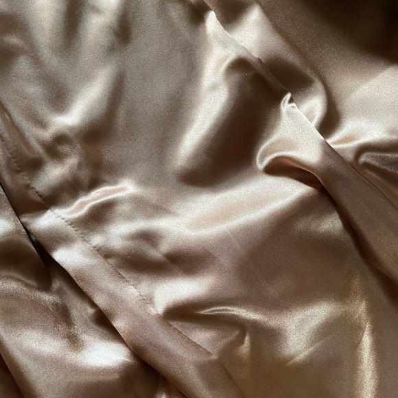 Express super soft coat. Worn once  Tan / inside gold .  Size medium - Picture 5 of 5